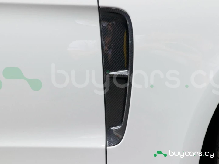 Porsche Panamera Белый