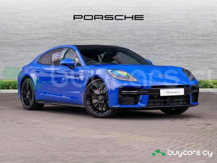 Porsche Panamera Синий