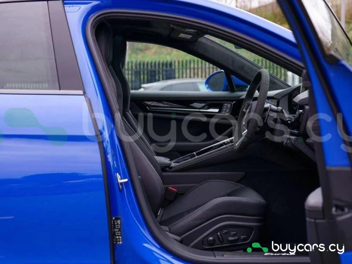 Porsche Panamera Синий