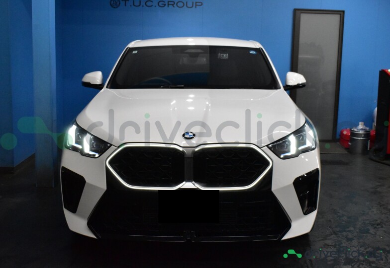 BMW X2 White