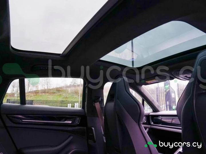 Porsche Panamera Синий