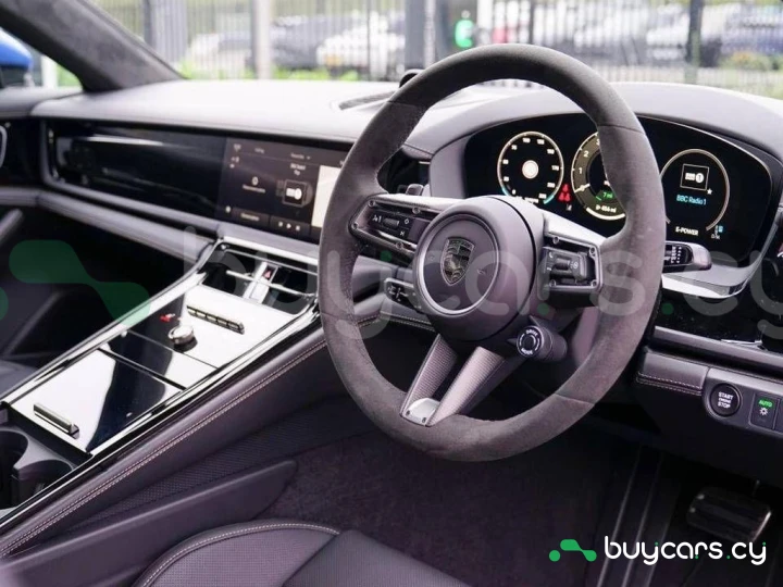 Porsche Panamera Синий