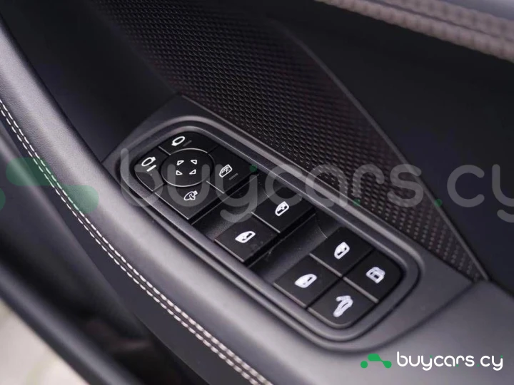 Porsche Panamera Синий