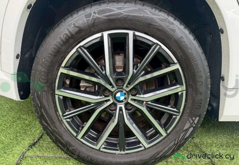 BMW X1 White