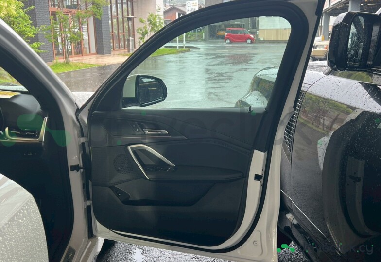 BMW X1 White