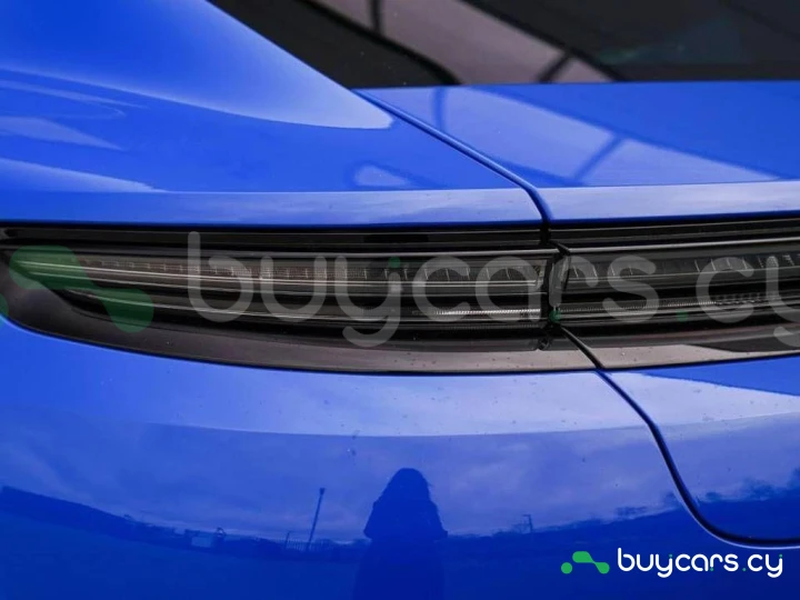 Porsche Panamera Синий