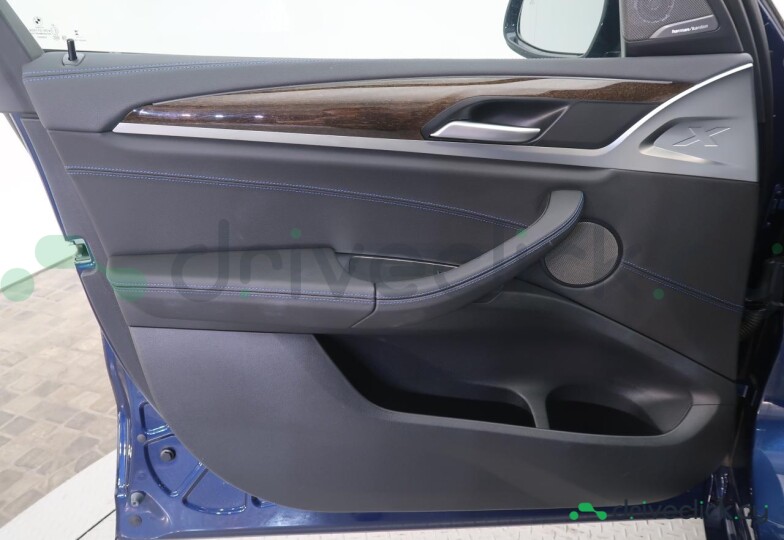 BMW X3 Blue