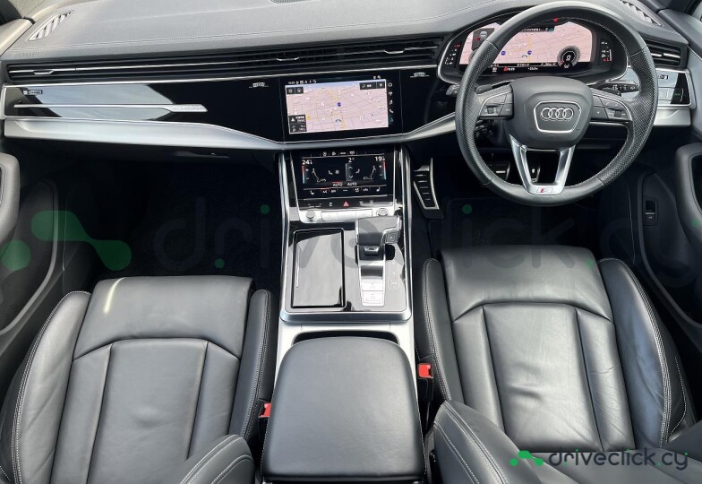 Audi Q7 White