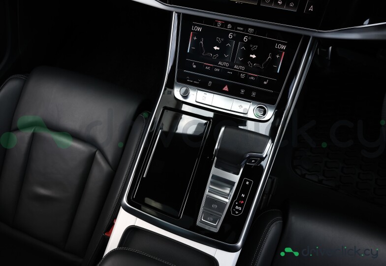 Audi Q7 White