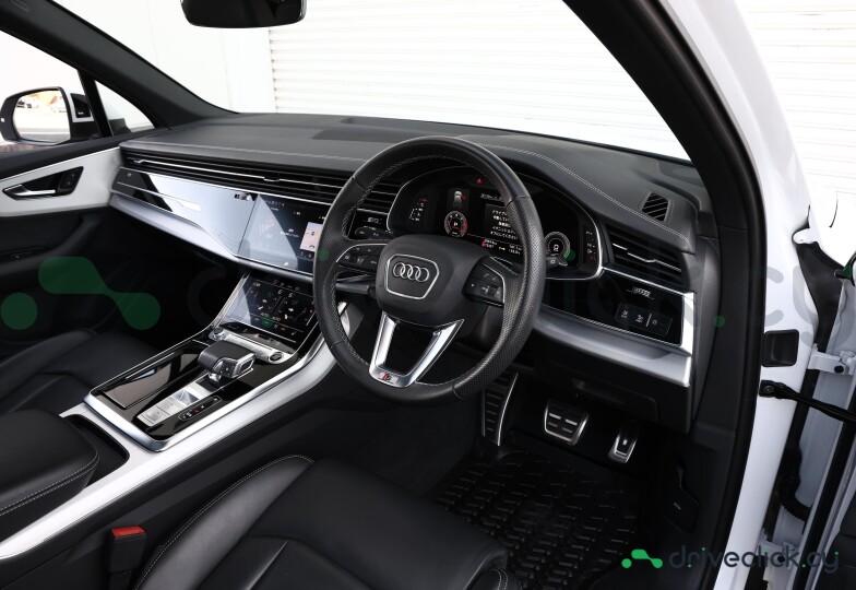 Audi Q7 White