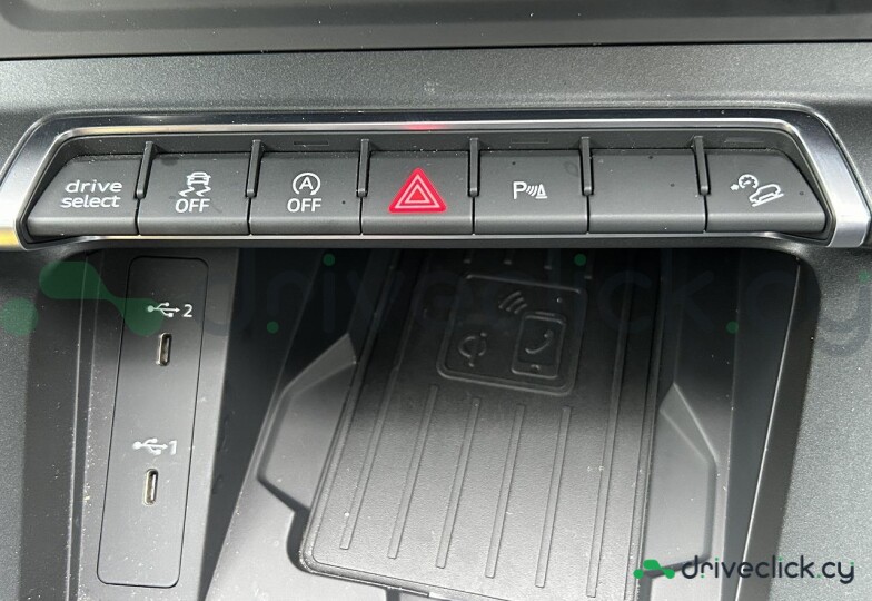 Audi RS Q3 Black