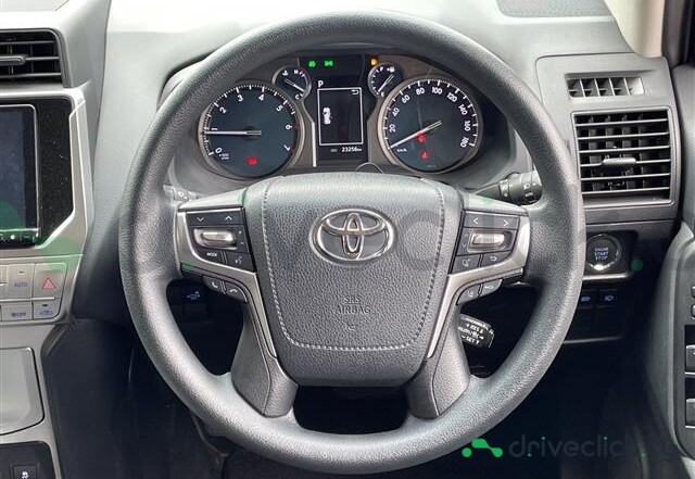 Toyota Land Cruiser Prado White