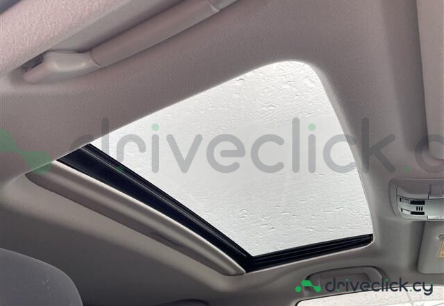 Toyota Land Cruiser Prado White