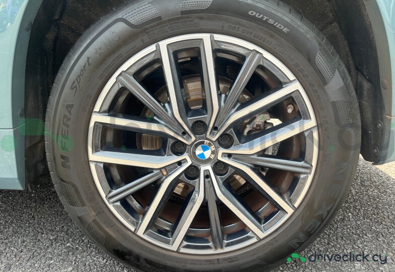 BMW X1 Green