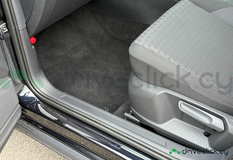 Volkswagen T-Cross Black