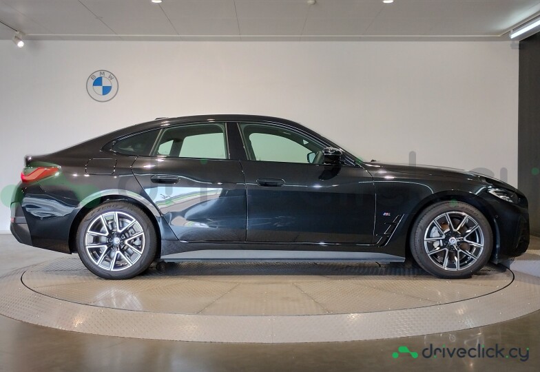BMW i4 Black