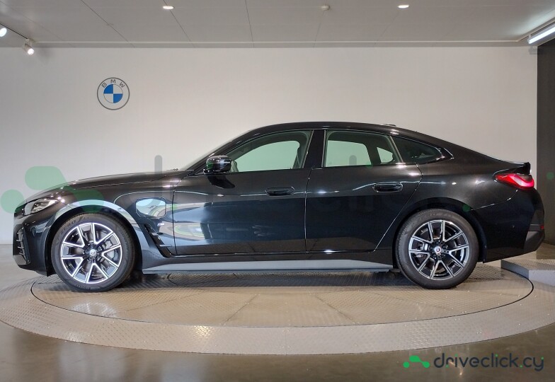 BMW i4 Black