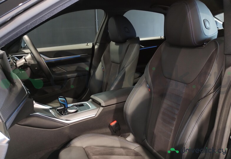 BMW i4 Black