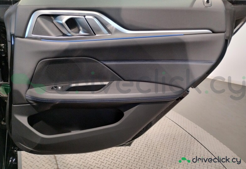 BMW i4 Black
