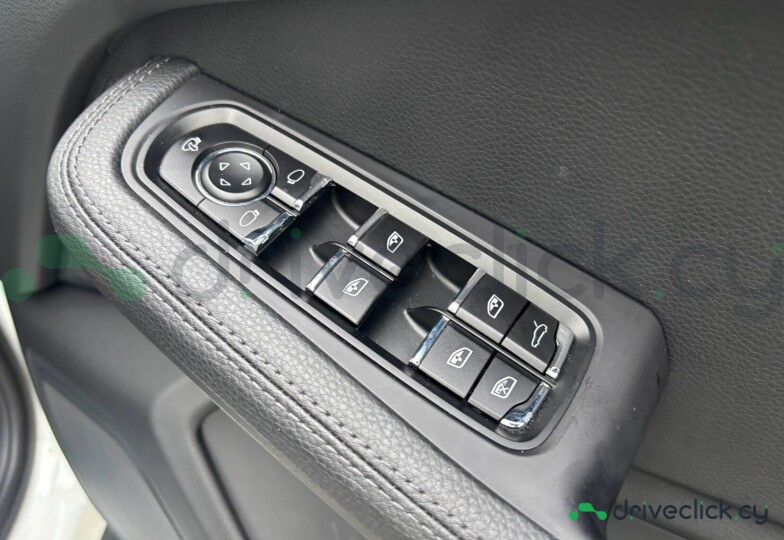 Porsche Macan Белый