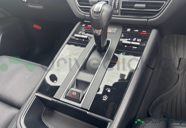 Porsche Macan Белый