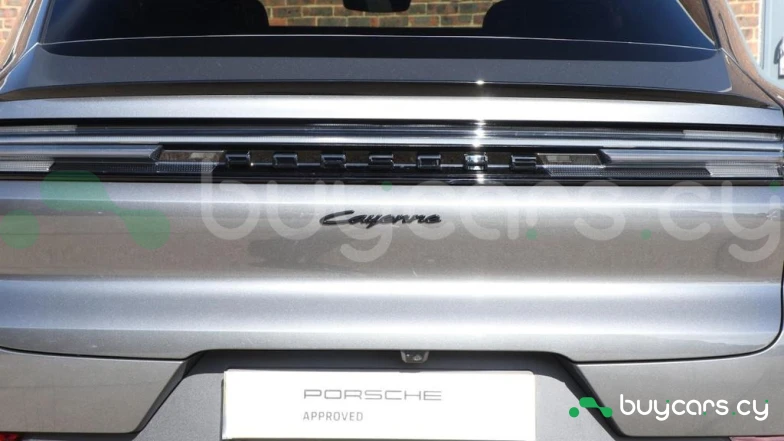 Porsche Cayenne Серый