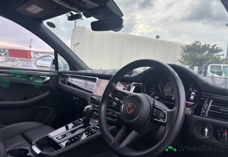 Porsche Macan Белый