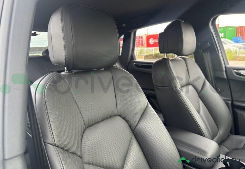 Porsche Macan Белый