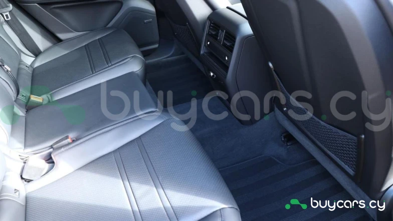 Porsche Cayenne Серый