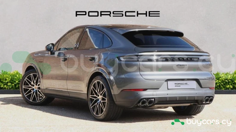Porsche Cayenne Серый