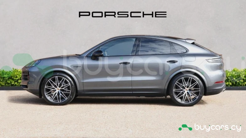 Porsche Cayenne Серый