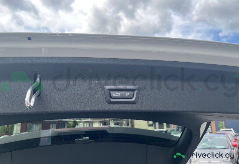 BMW iX3 Белый