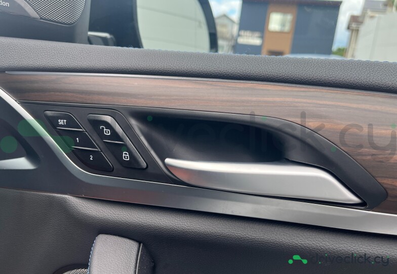 BMW iX3 Белый