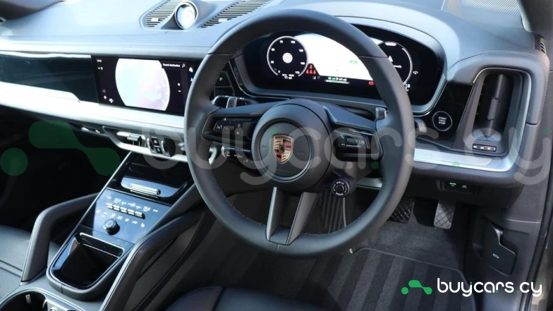 Porsche Cayenne Серый