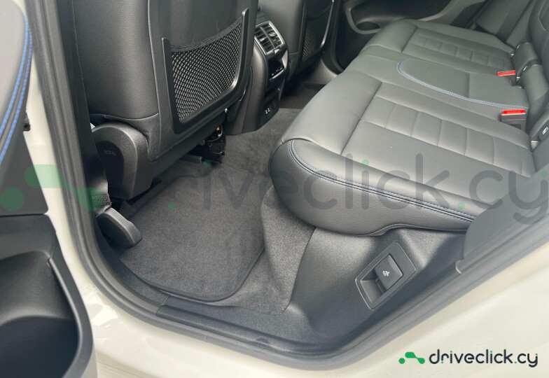 BMW iX3 Белый