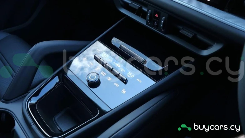 Porsche Cayenne Серый