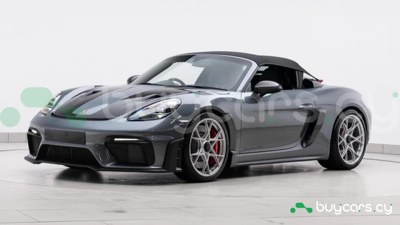 Porsche 718 Spyder Серый