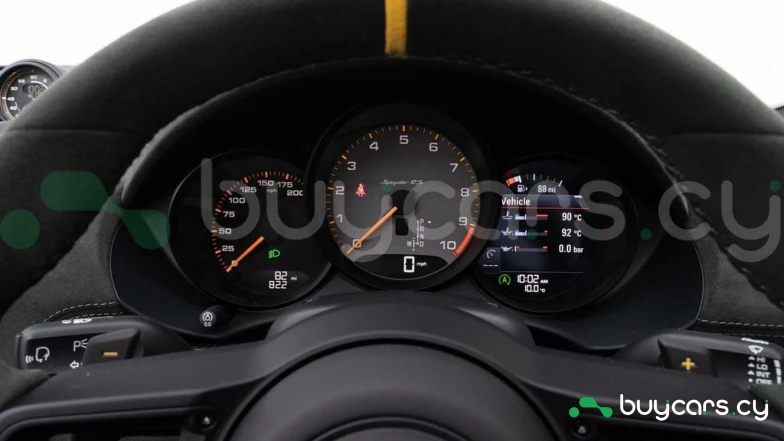 Porsche 718 Spyder Серый