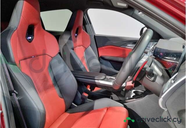 BMW X2 Красный