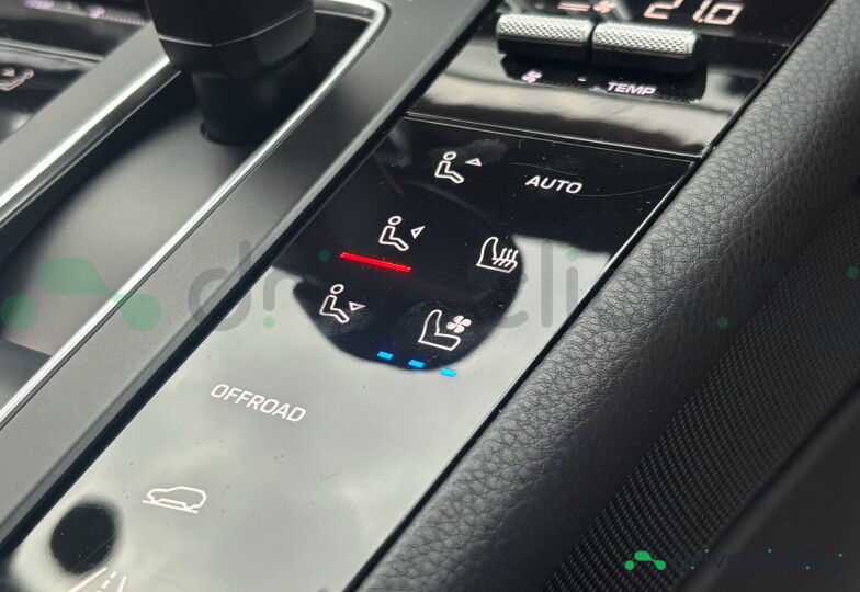 Porsche Macan Белый
