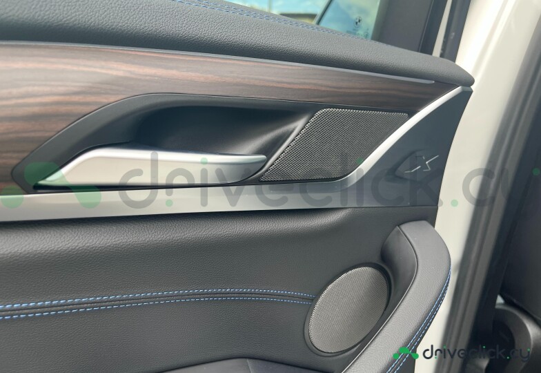 BMW iX3 Белый