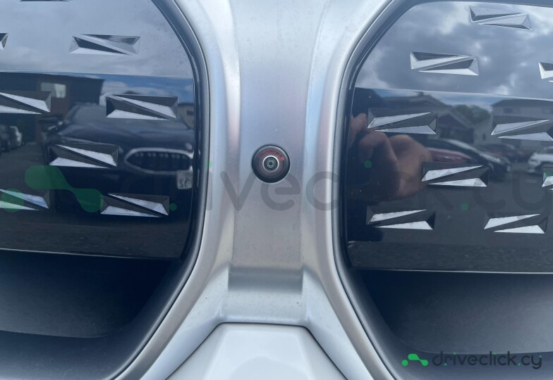 BMW iX3 Белый