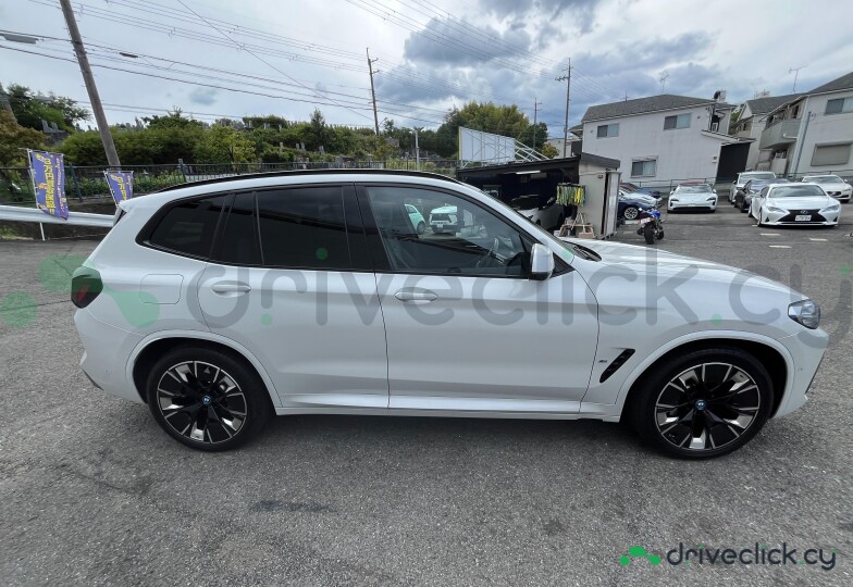 BMW iX3 Белый
