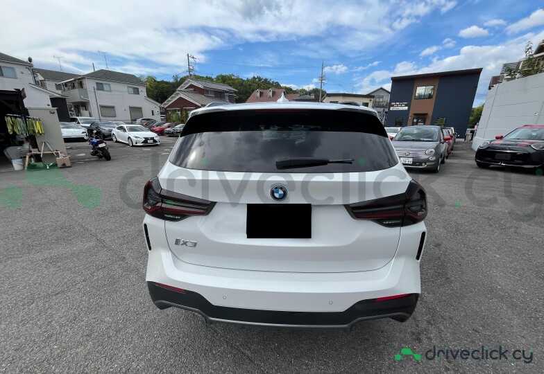 BMW iX3 Белый