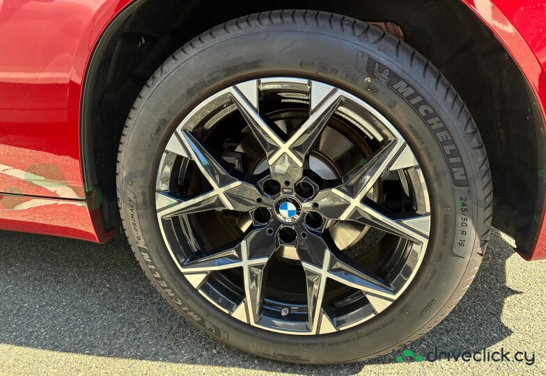 BMW X3 Красный