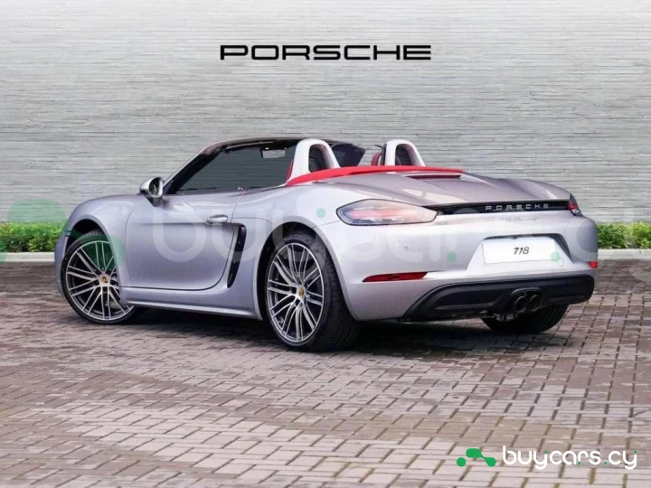 Porsche 718 Boxster White