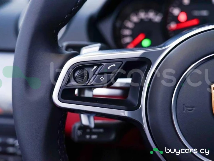 Porsche 718 Boxster White