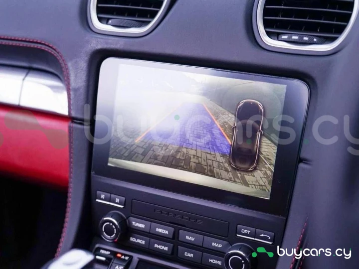 Porsche 718 Boxster White