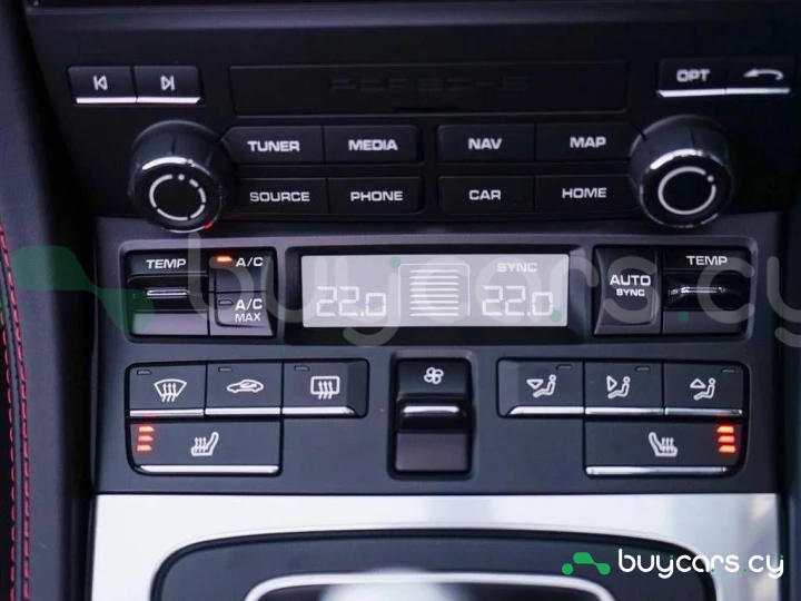 Porsche 718 Boxster White