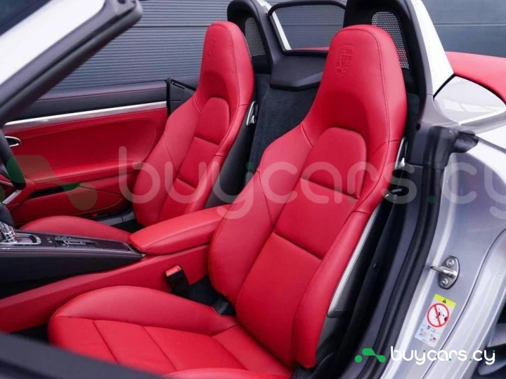 Porsche 718 Boxster White